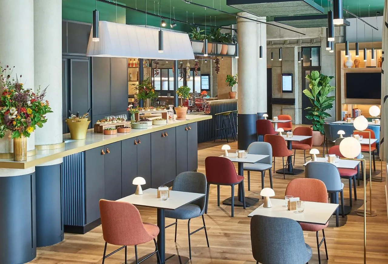 Novotel Paris Gare De Lyon 4*,